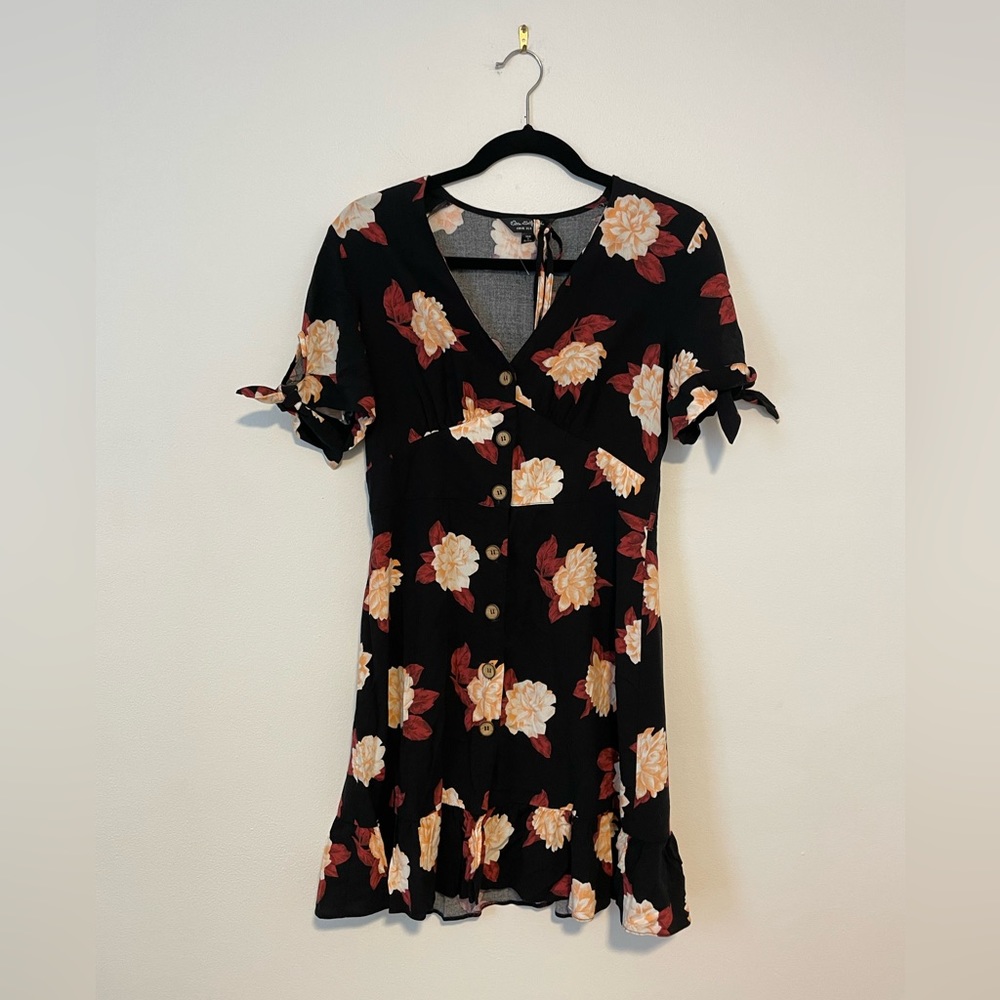 Miss Selfridge Floral Dress w/ Waist Tie Size 8